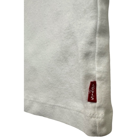 Levi's White Tee with Red Logo - Picture 4 of 5